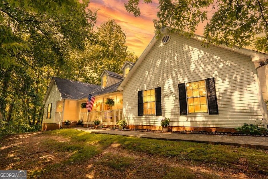 Property Photo:  400 Herrell Road  GA 30180 