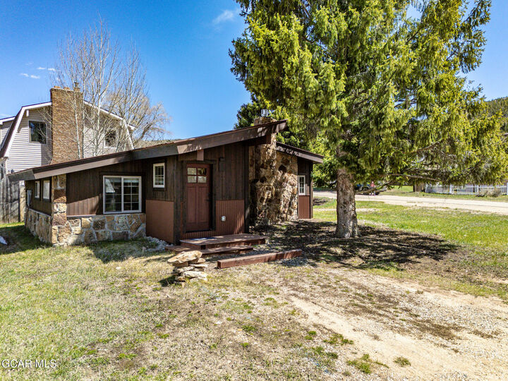 Property Photo:  121 Sumner Avenue  CO 80451 