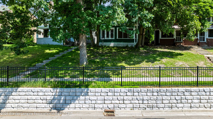 Property Photo: 320 Oakhill Avenue MI 48823