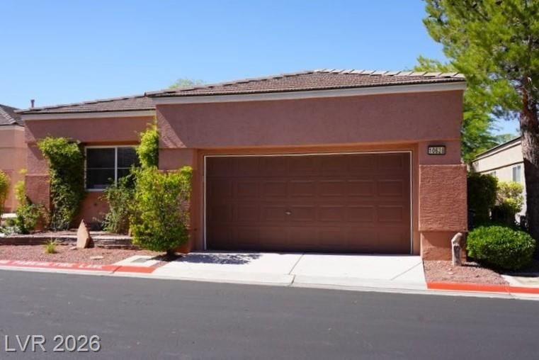 Property Photo: 10628 Whitebrush Avenue NV 89144