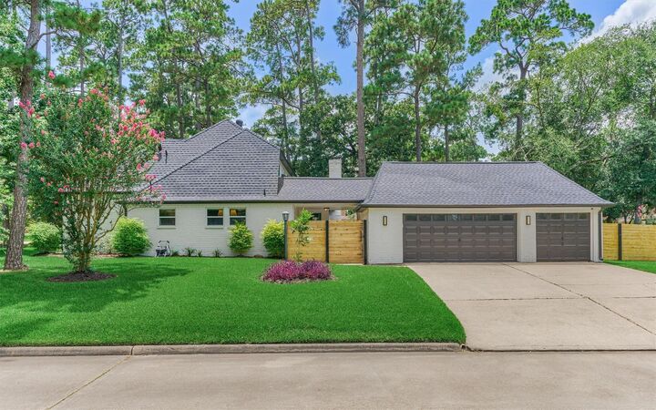 Property Photo:  6202 Knollview Drive  TX 77389 