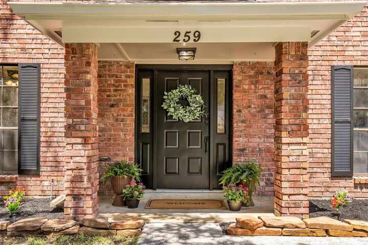 Property Photo:  259 E Rainbow Ridge Circle  TX 77381 