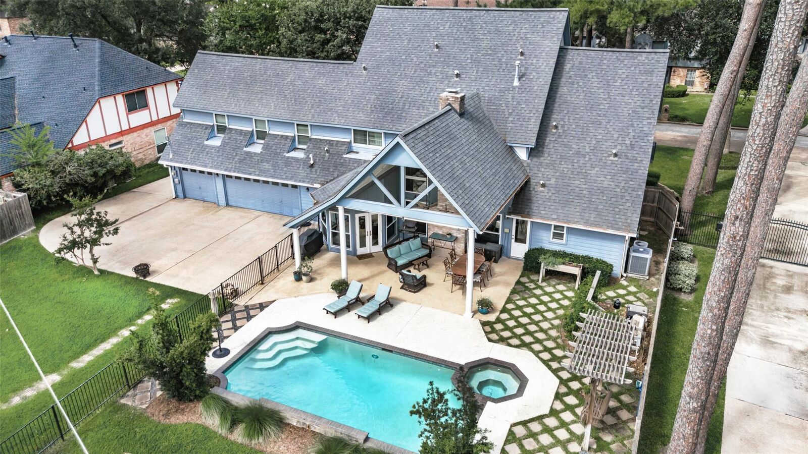 Property Photo:  8018 Northbridge Drive  TX 77379 