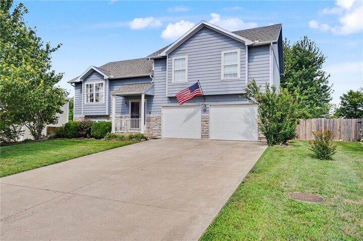 Property Photo:  953 N Hickory Drive  KS 66086 