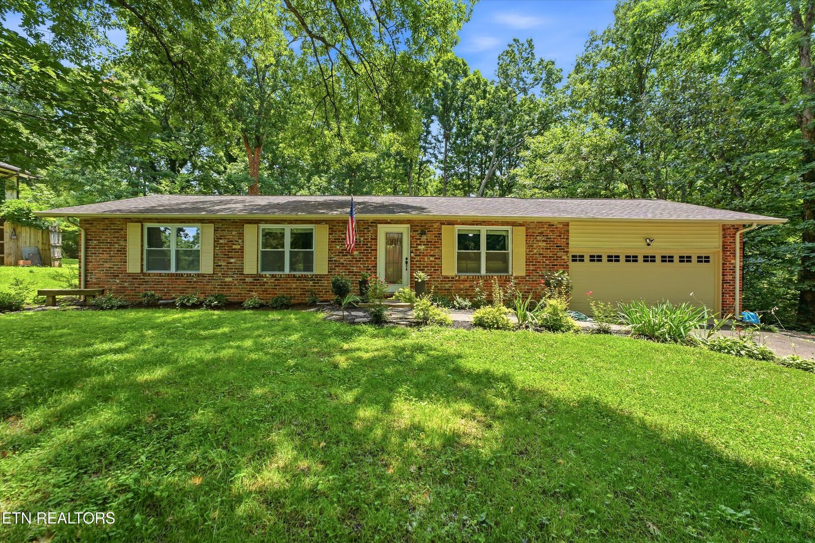 Property Photo: 1516 Scottsdale Drive TN 37922