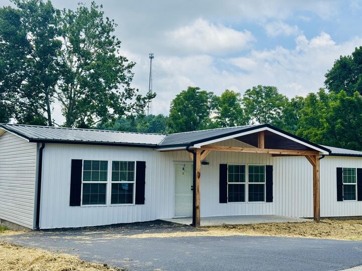 Property Photo: 5783 Slate Lick Road KY 40741