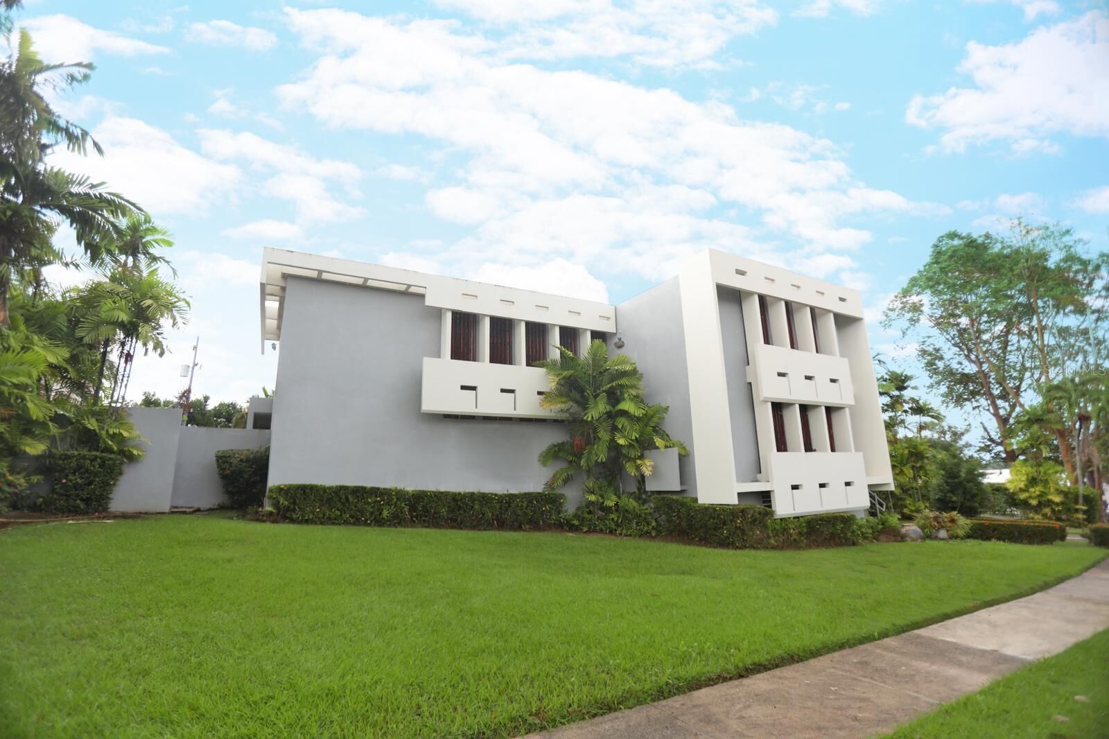 Property Photo:  Petunia Santa Maria  PR 00927 