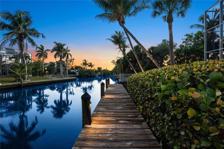 Property Photo:  412 Treasure Boat Way  FL 34242 