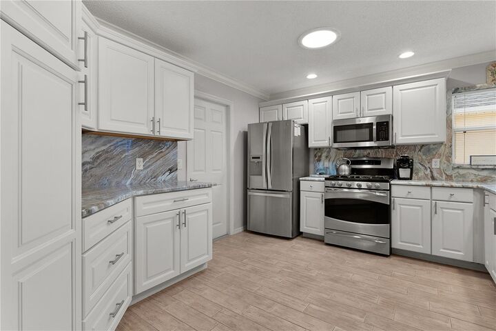 Property Photo:  1536 Barnwell Place  FL 32162 