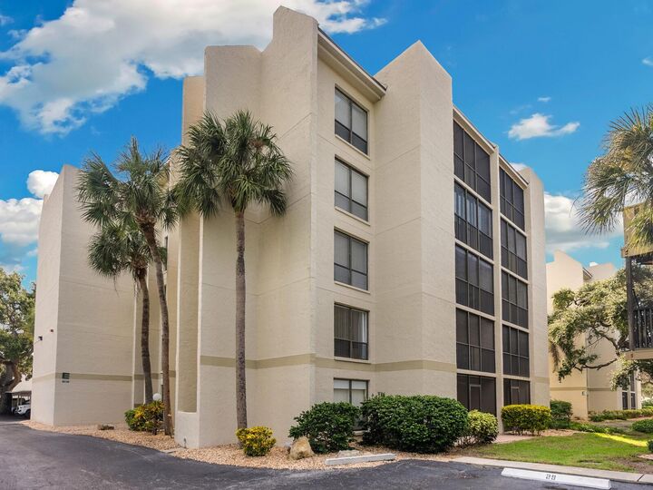 Property Photo: 6157 Midnight Pass Road E12 FL 34242