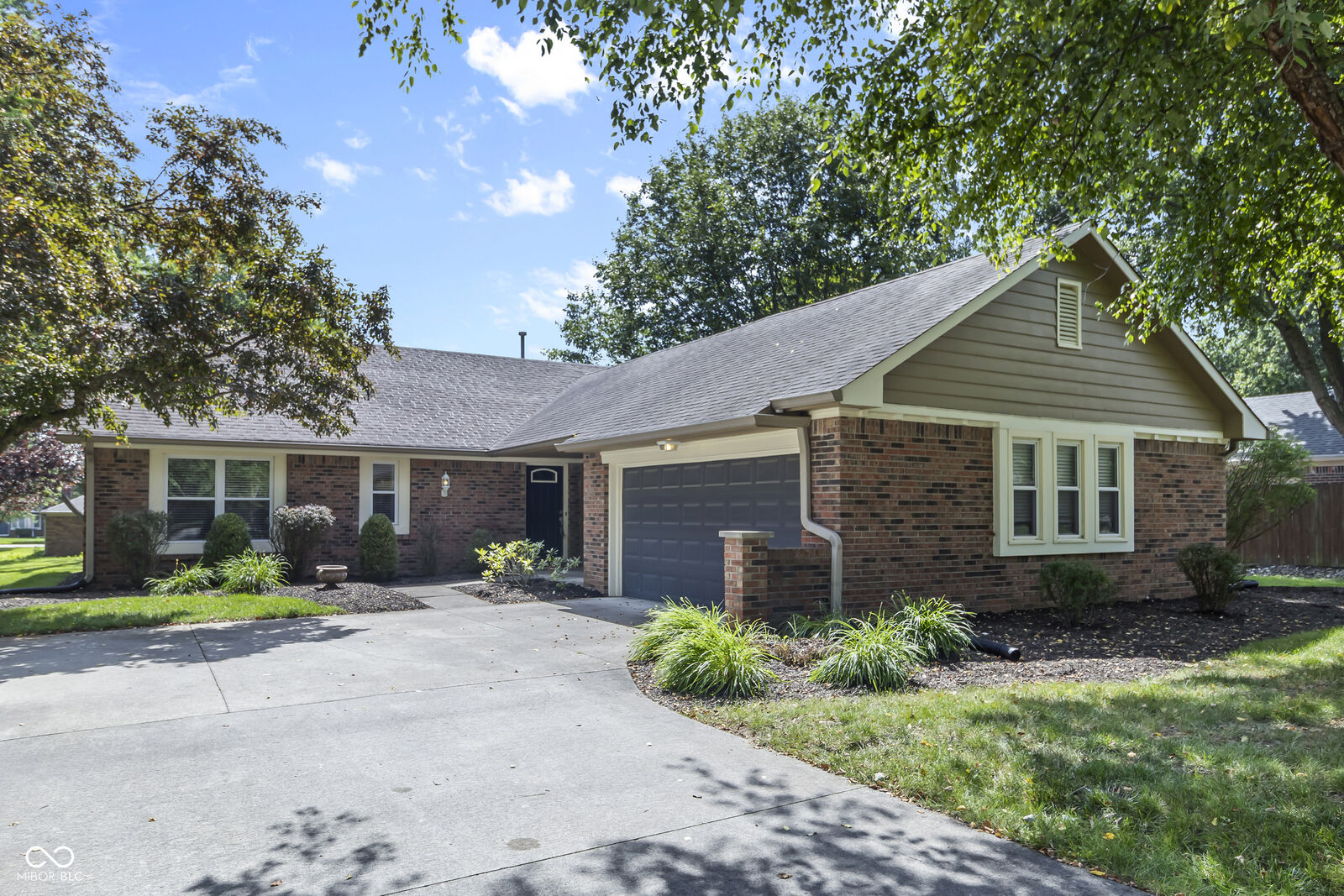 Property Photo: 13953 Oak Ridge Road IN 46032