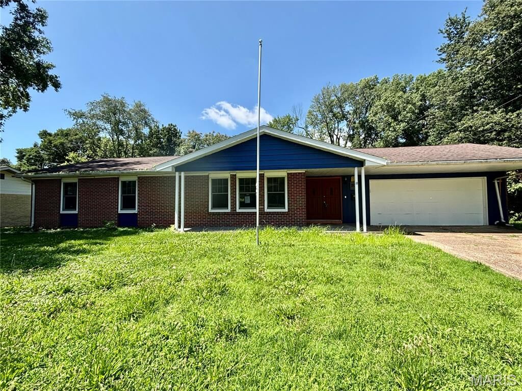 Property Photo: 209 Gettysburg Road IL 62226
