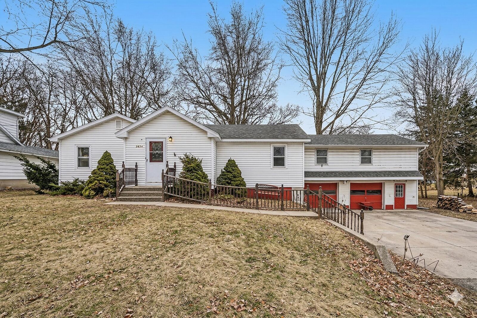 Property Photo: 2854 Oak Street MI 49127