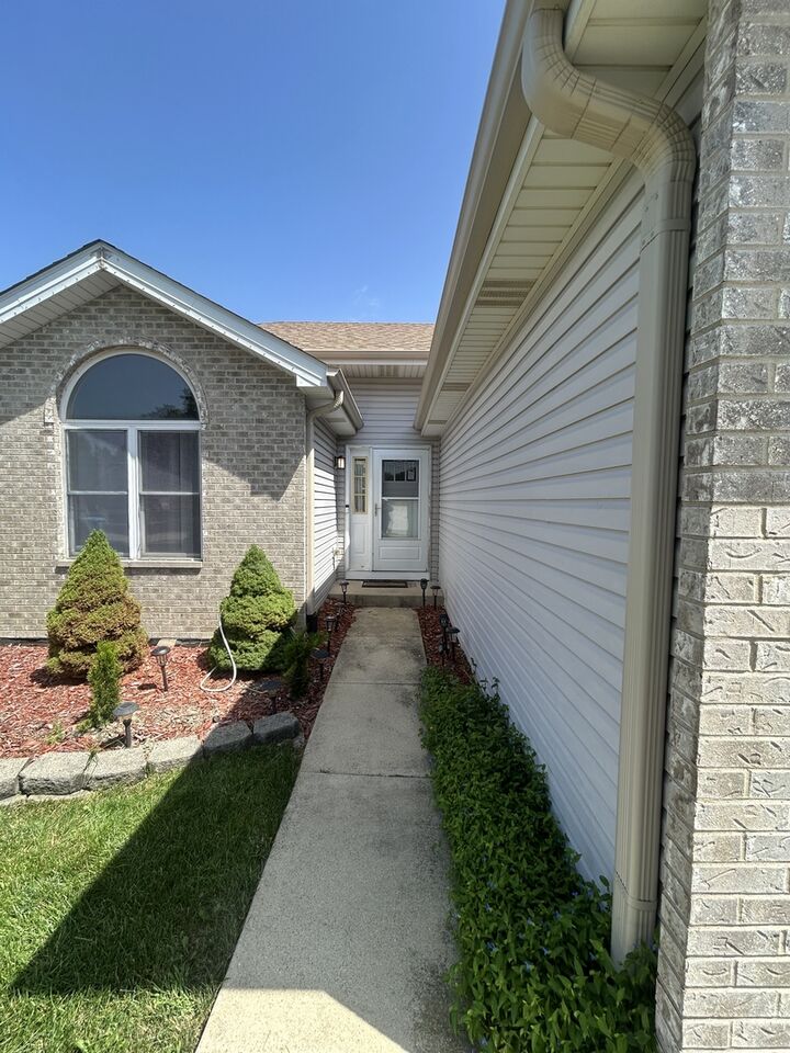 Property Photo:  53 Sunrise Court  IL 60475 