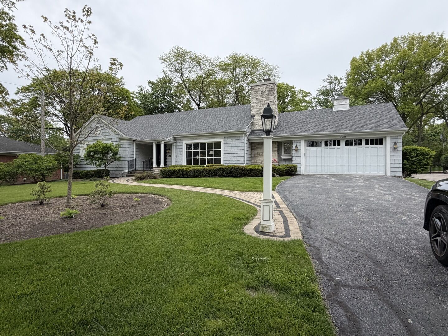 Property Photo: 738 Woodland Avenue IL 60521