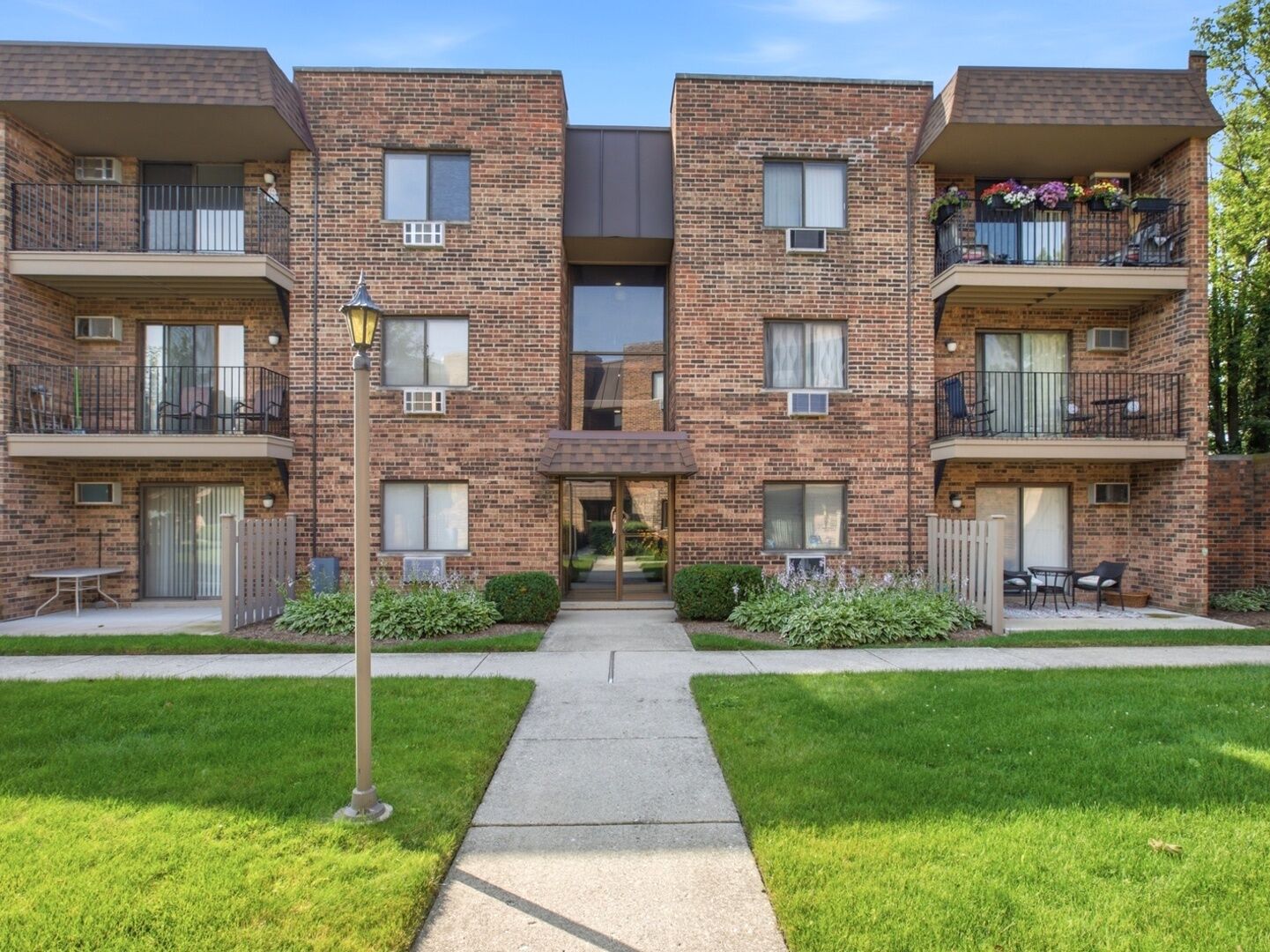 Property Photo: 3511 Central Road 302 IL 60025