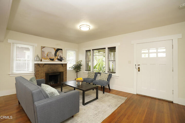 Property Photo:  45 N Meridith Avenue  CA 91106 