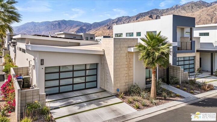 Property Photo:  1361 Woodward Way  CA 92262 
