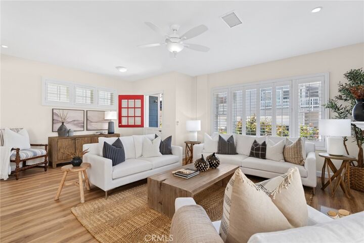 Property Photo:  428 E Bay Avenue  CA 92661 