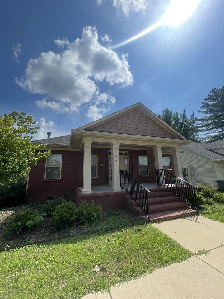 Property Photo:  219 Waterloo St  TN 38464 