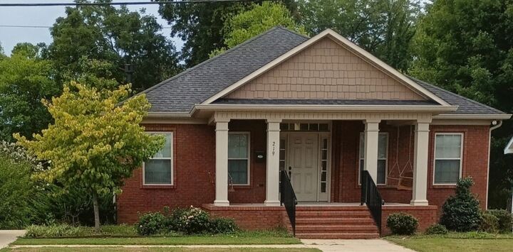 Property Photo:  219 Waterloo St  TN 38464 