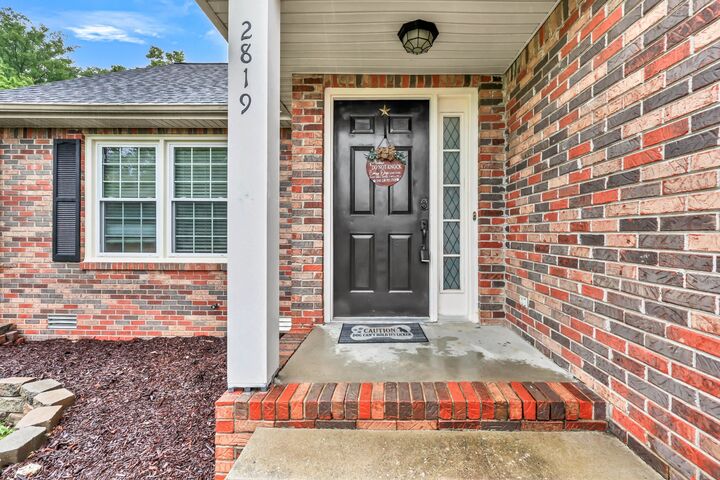 Property Photo:  2819 Fenton Ct  TN 37040 
