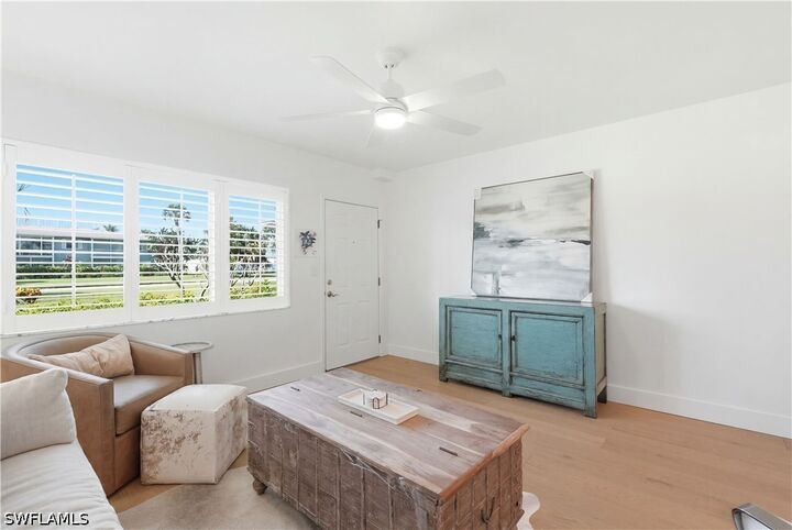 Property Photo: 421 12th Avenue S A3 FL 34102