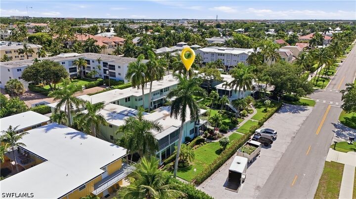 Property Photo: 285 8th Avenue S 285 FL 34102