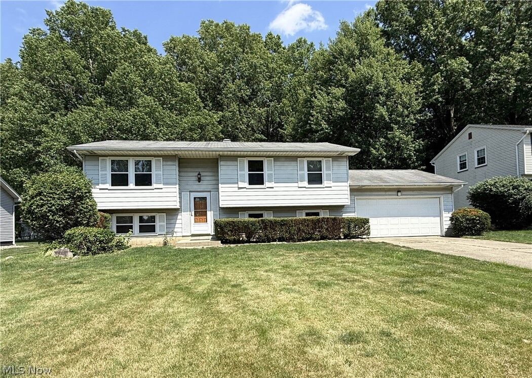 Property Photo:  7533 Jaguar Drive  OH 44512 