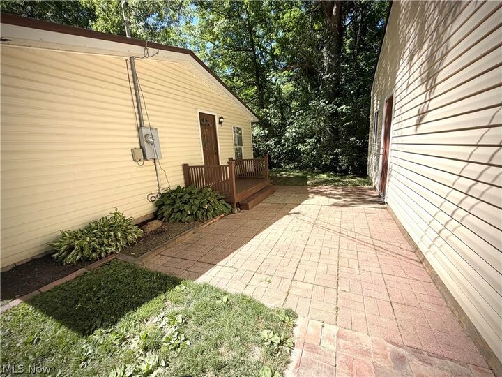 Property Photo: 4648 Geauga Portage Easterly Road OH 44491