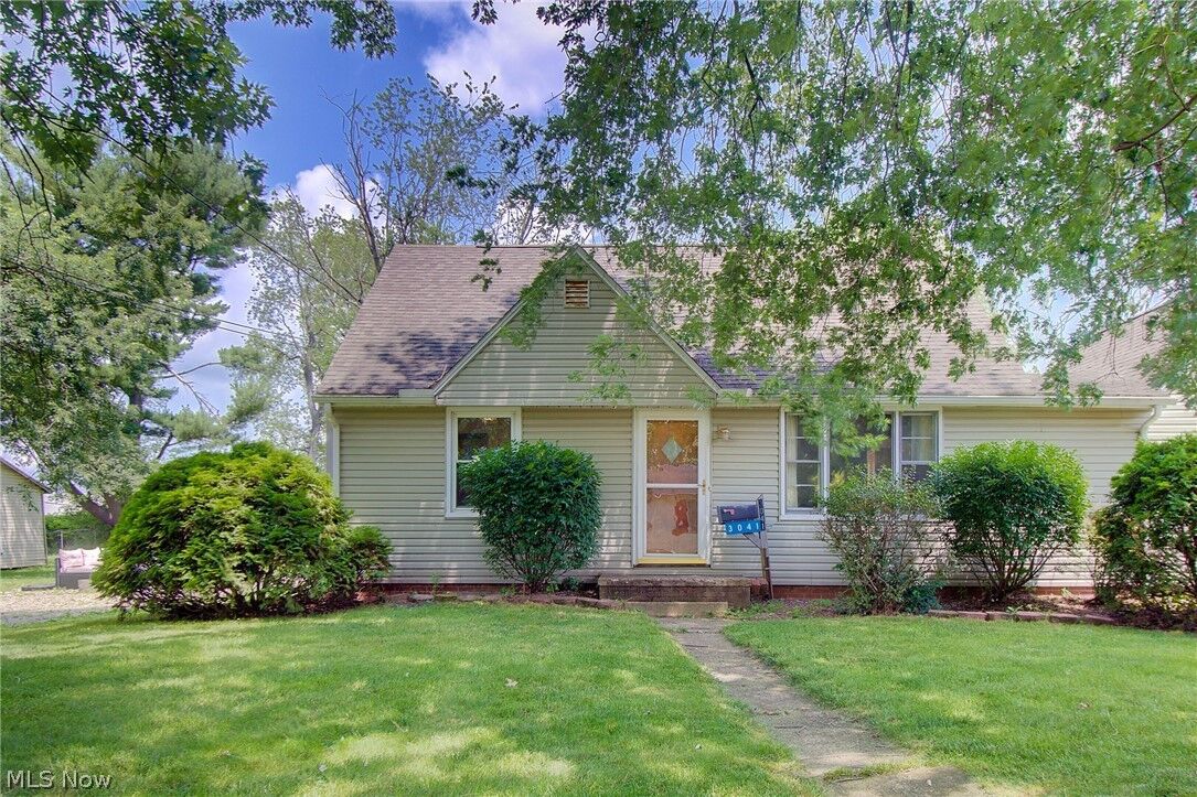 Property Photo: 3041 33rd Street NE OH 44705