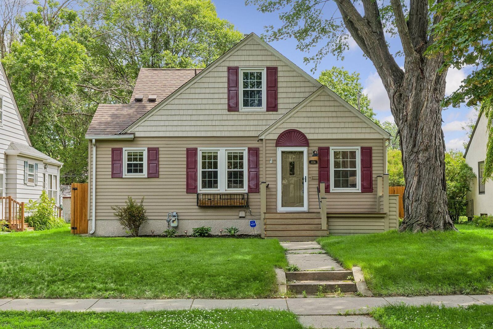 Property Photo:  4136 Abbott Avenue N  MN 55422 