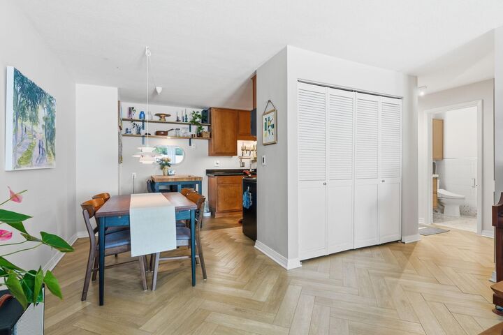 Property Photo: 2700 W 44th Street 114 MN 55410