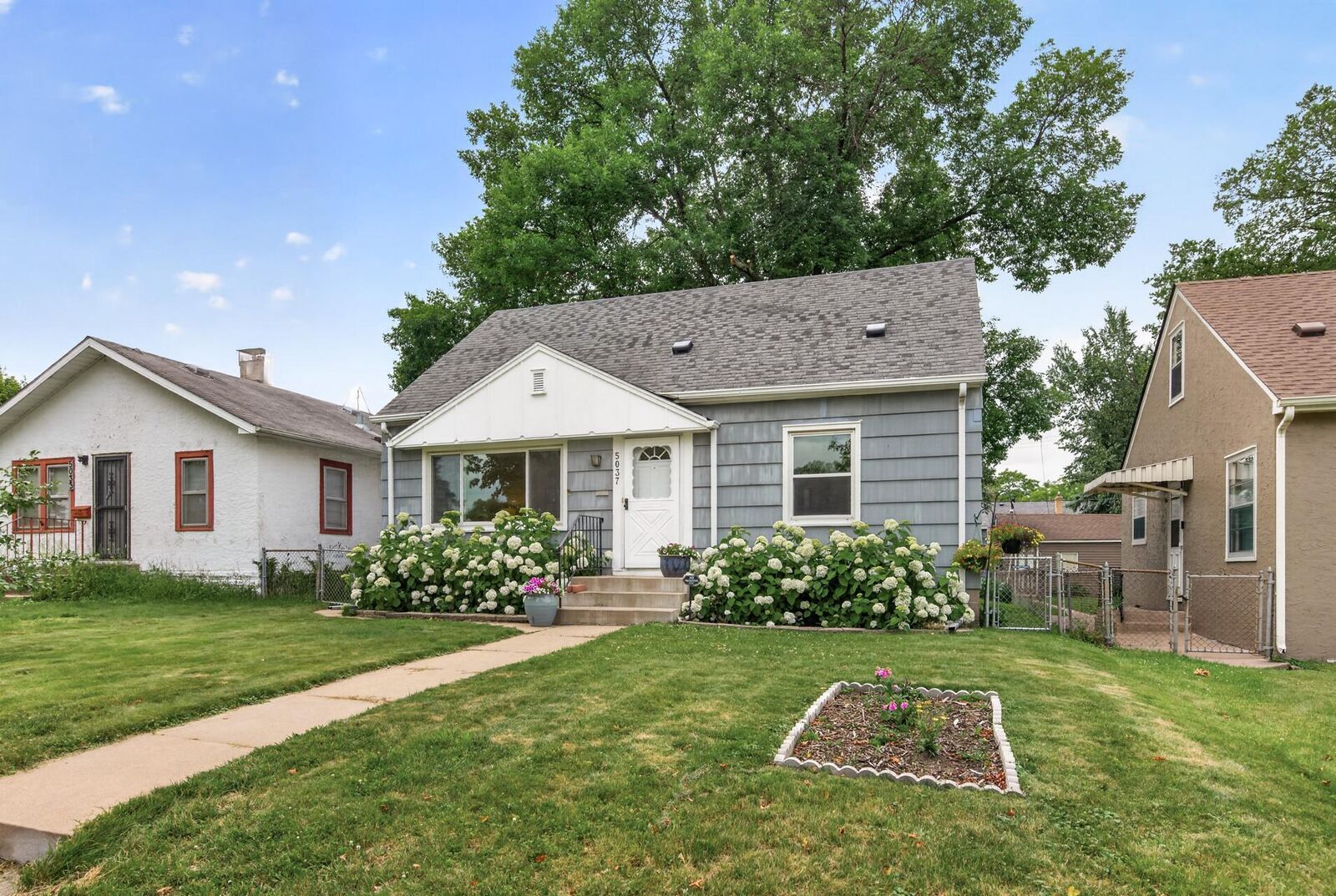 Property Photo:  5037 Upton Avenue N  MN 55430 
