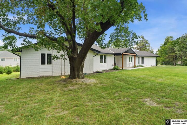Property Photo:  2505 S 70th Street  NE 68506 