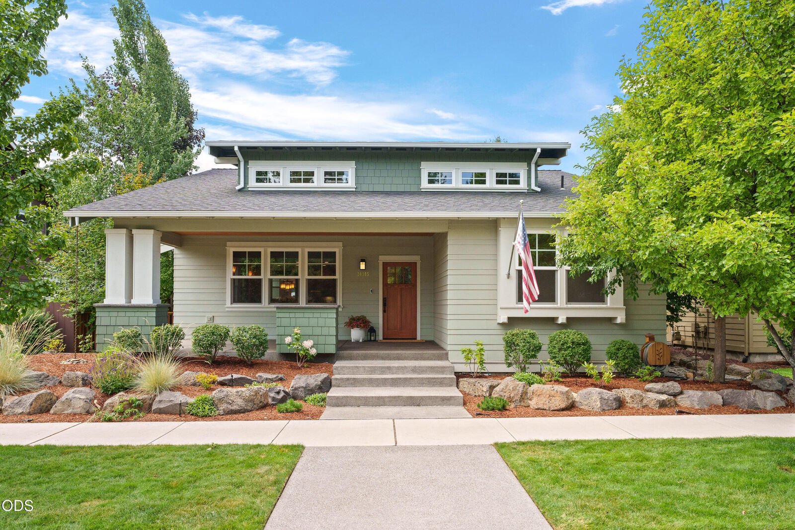 Property Photo: 20385 Penhollow Lane OR 97702