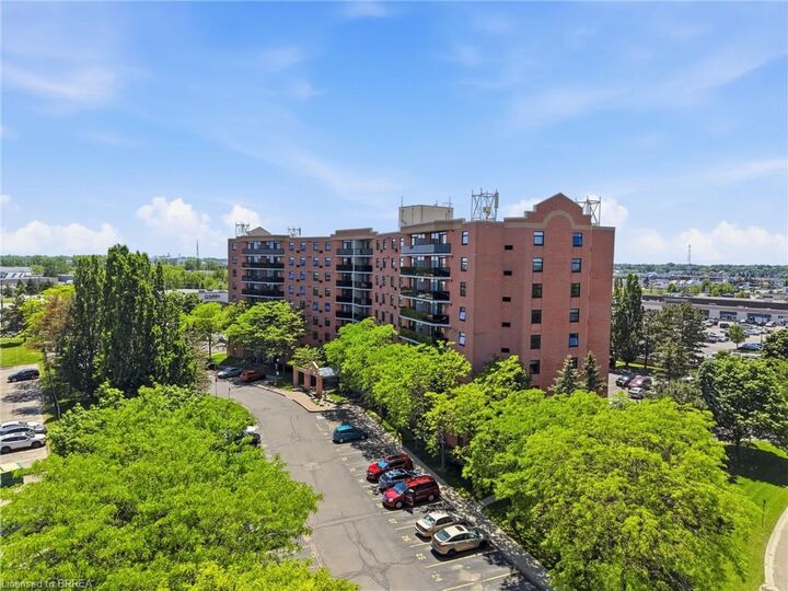 9 Bonheur Court 716 — photo 1