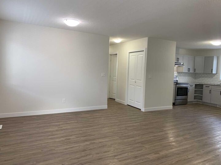 Property Photo: 9606 113 Avenue A AB T8X 5C5