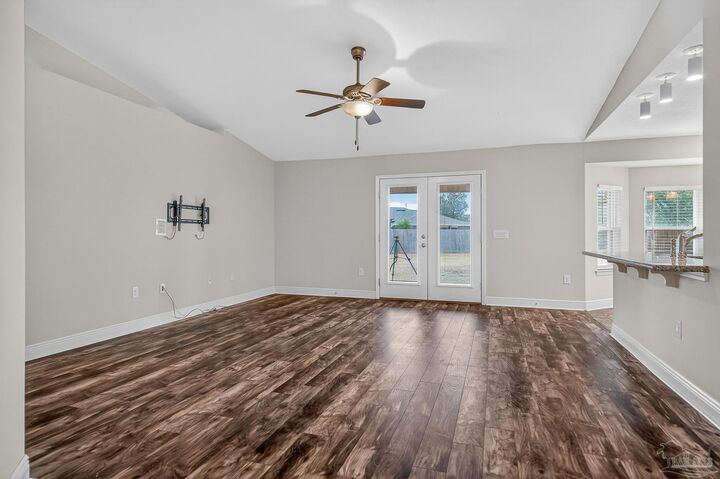 Property Photo:  5574 Mill Race Circle  FL 32571 