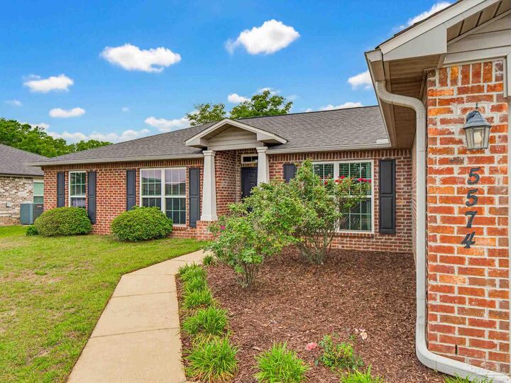 Property Photo: 5574 Mill Race Circle FL 32571