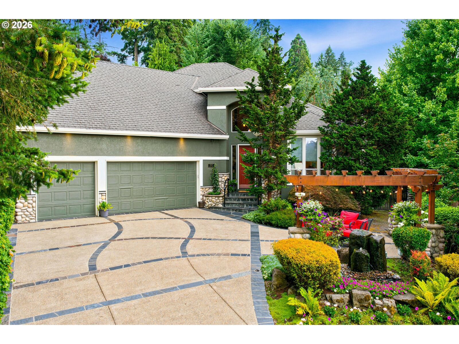 Property Photo:  9630 SW Iowa Dr  OR 97062 