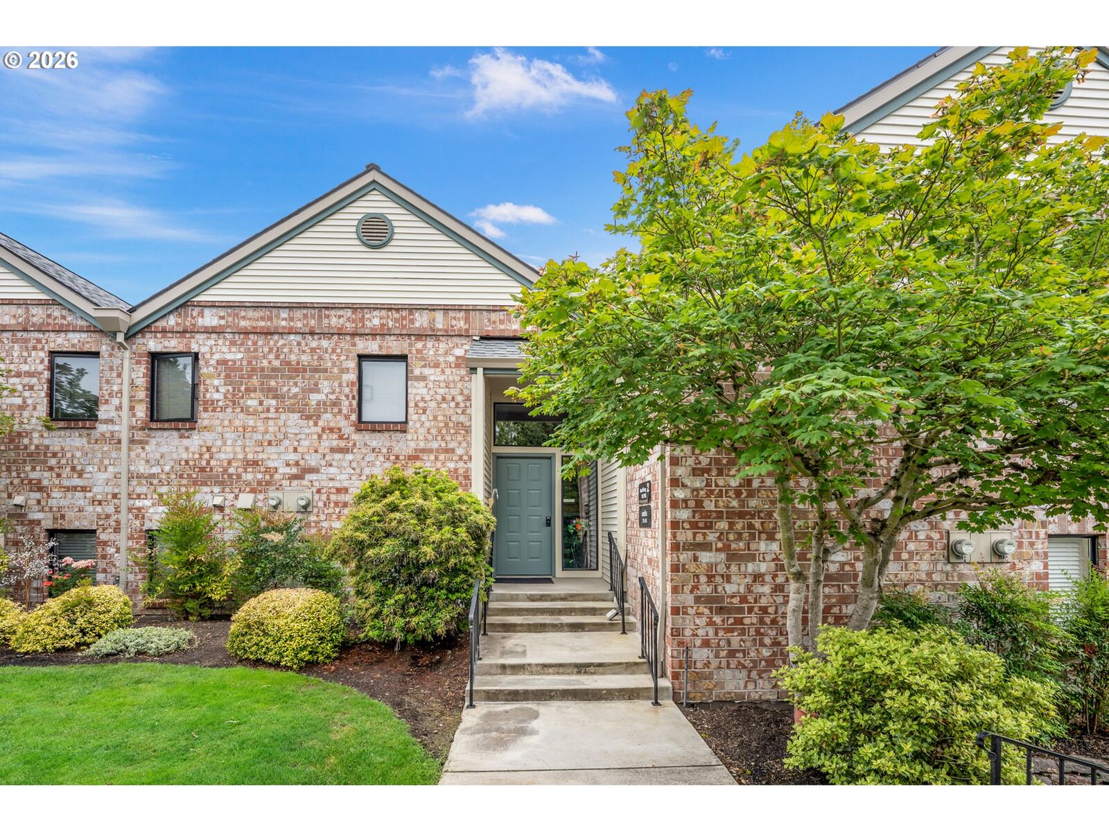 Property Photo: 16190 SW 130th Ter 15 OR 97224