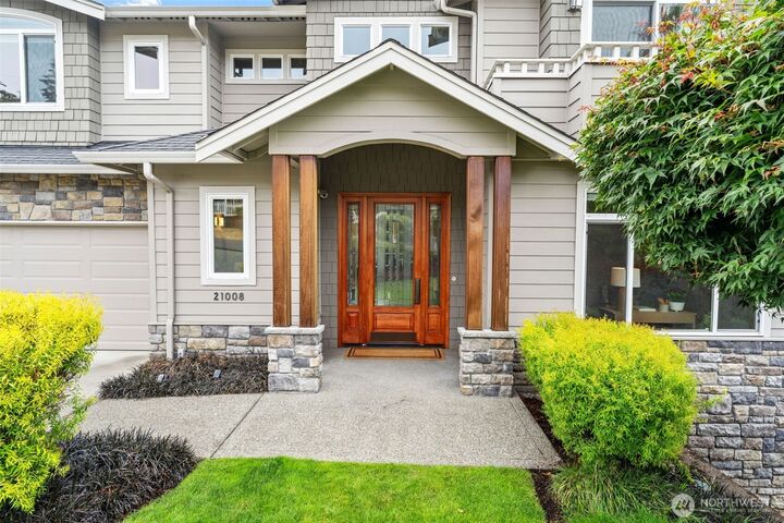 Property Photo: 21008 7th Avenue S WA 98198