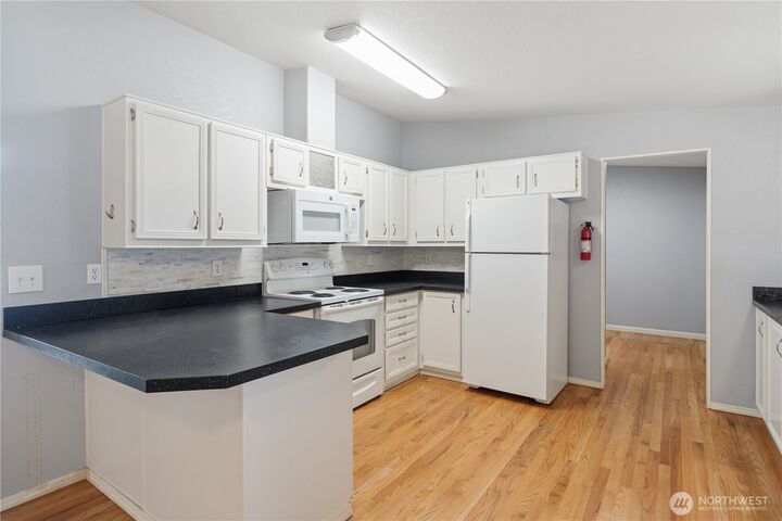 Property Photo: 600 NE Saturn Lane WA 98311