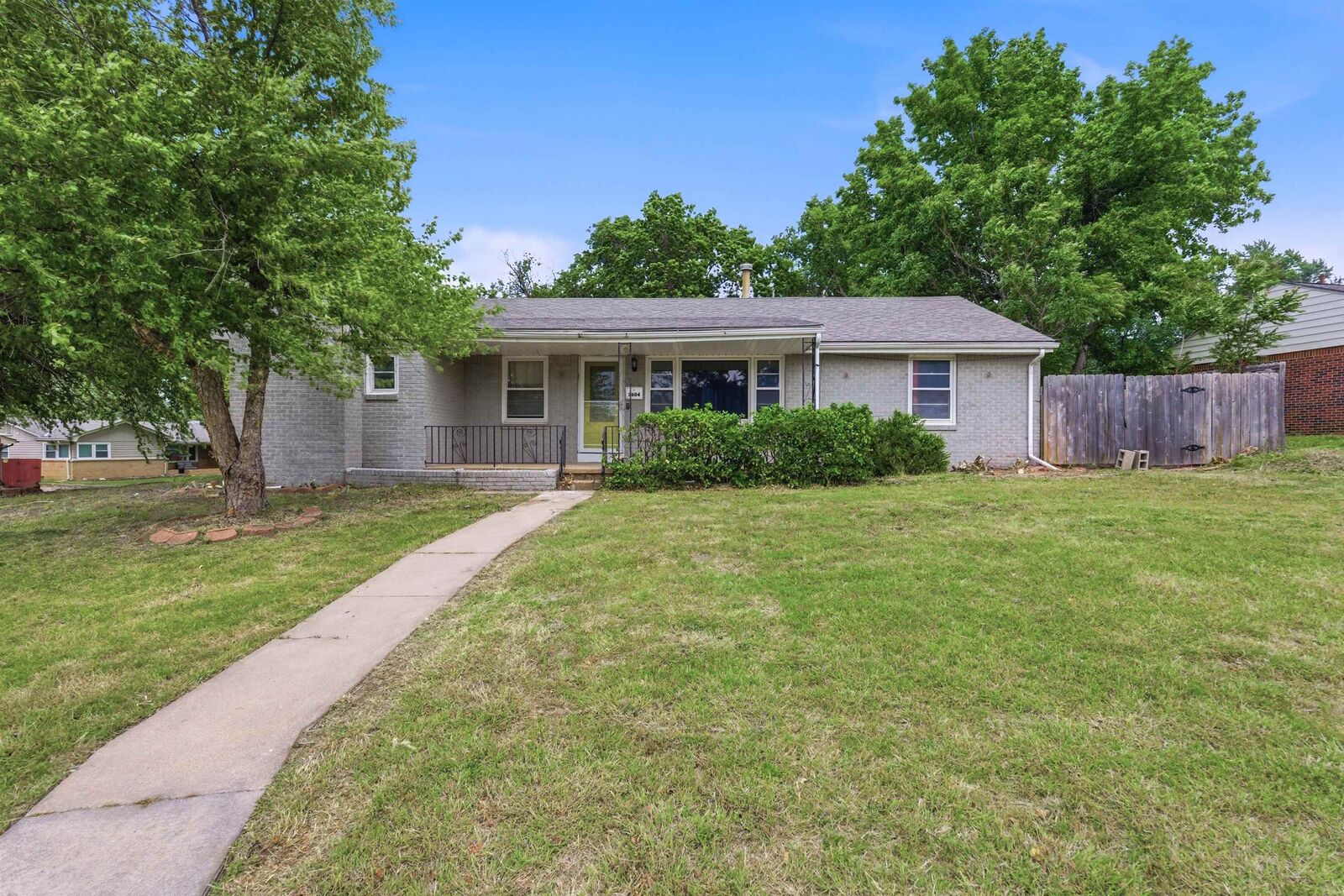 Property Photo:  3604 E Skinner  KS 67218 