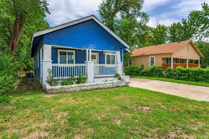 Property Photo:  1106 N Grove Ave  KS 67214 