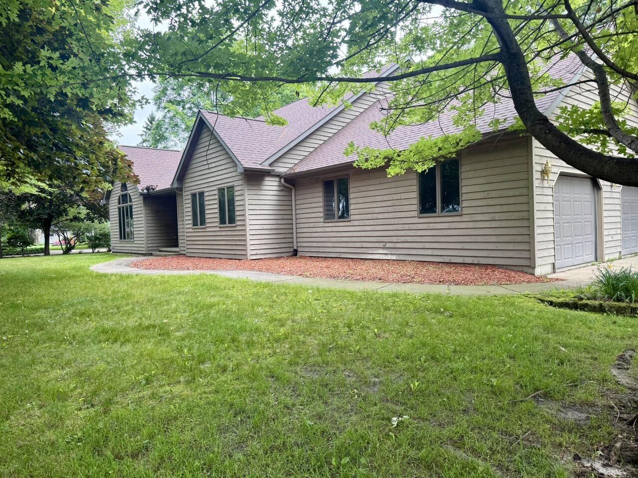 Property Photo:  1020 Lakeside Drive  WI 54660 