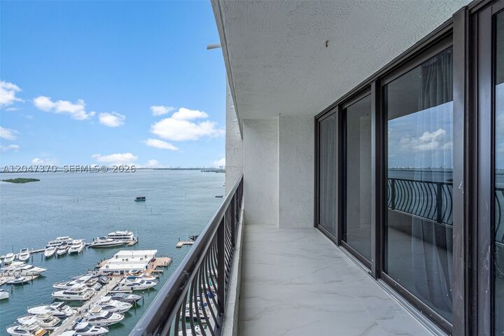 Property Photo: 555 NE 15th St 23D FL 33132