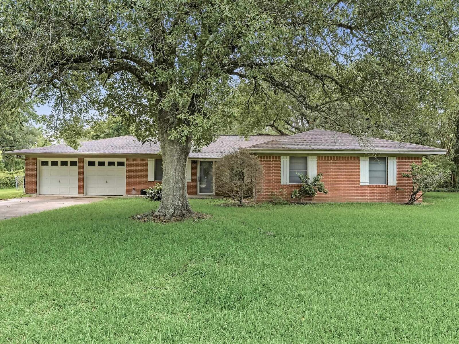 Property Photo: 2020 35th TX 77630