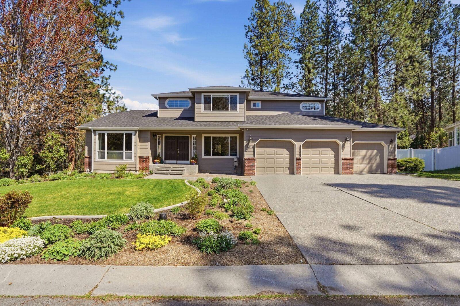 Property Photo: 3812 E Terra Ct WA 99223